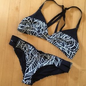 Lululemon black& white bikini final sale swim